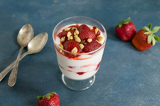 Roasted Strawberry Yogurt Parfait Recipe
